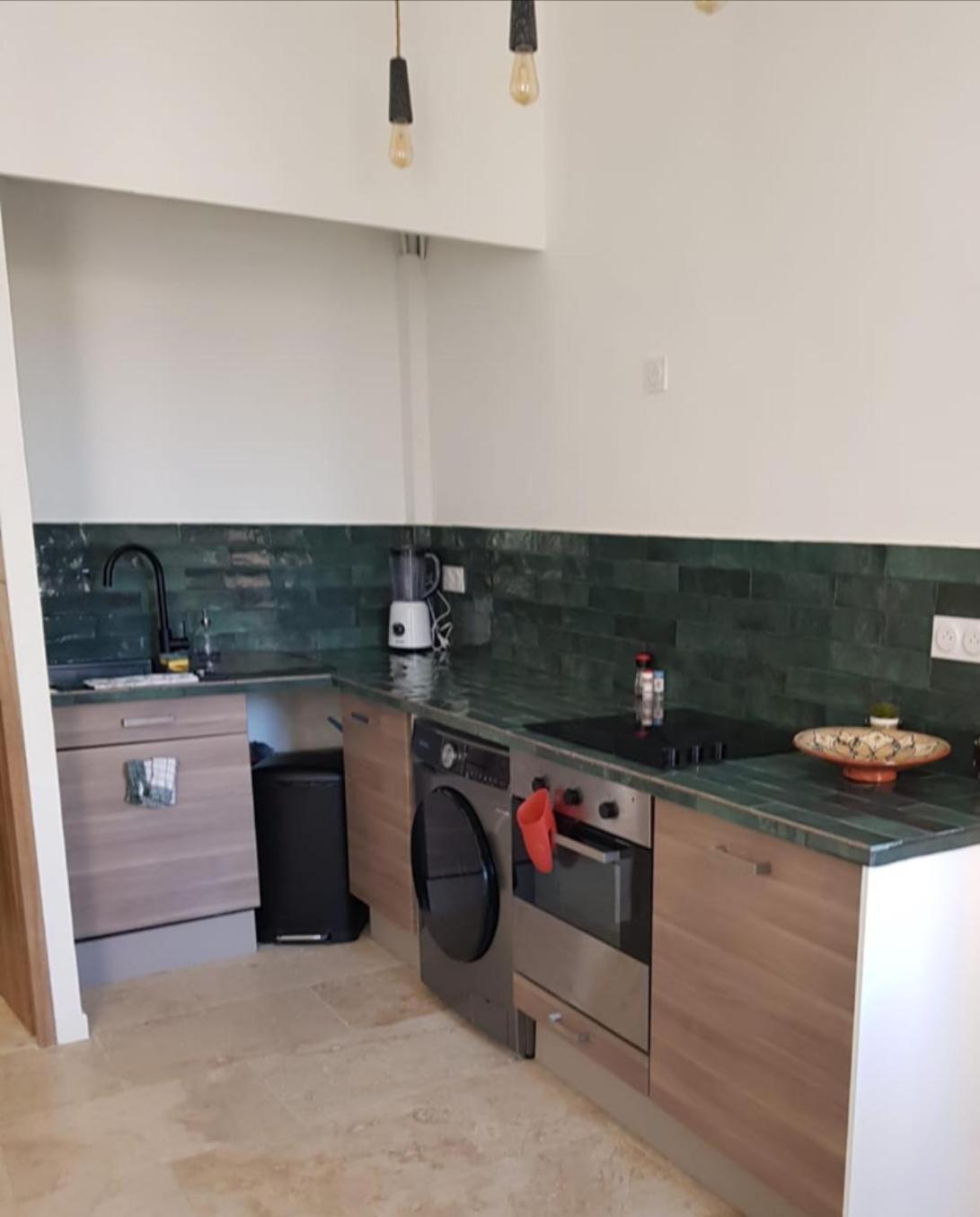 Central And Comfortable Studio, Near Train Station Marseille Luaran gambar